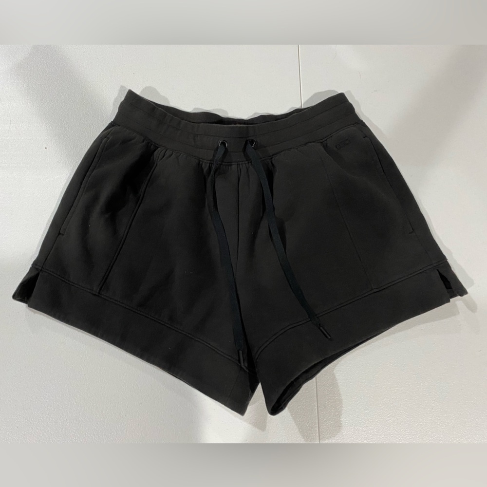 DSG black shorts small